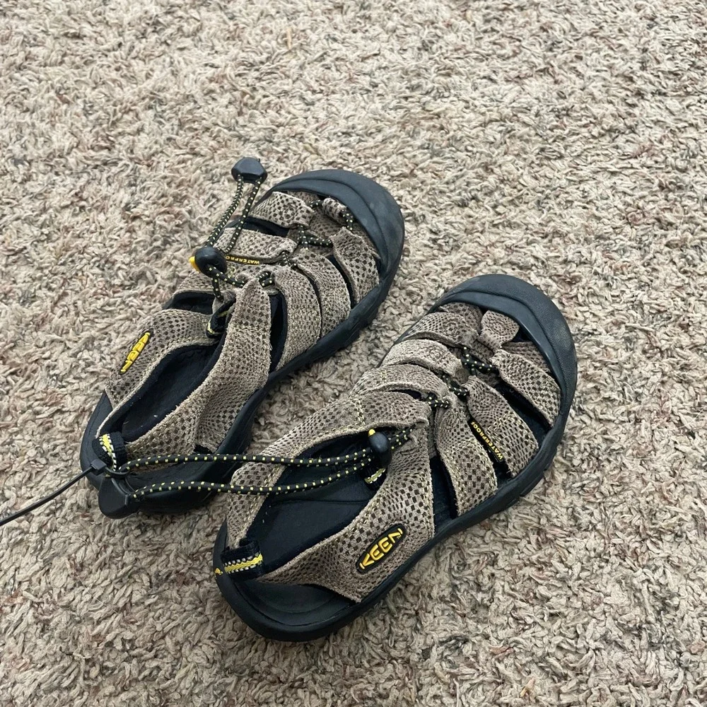 Keen Newport H2‎ Kids Waterproof Sandals Brown Black Patterned Bungee READ